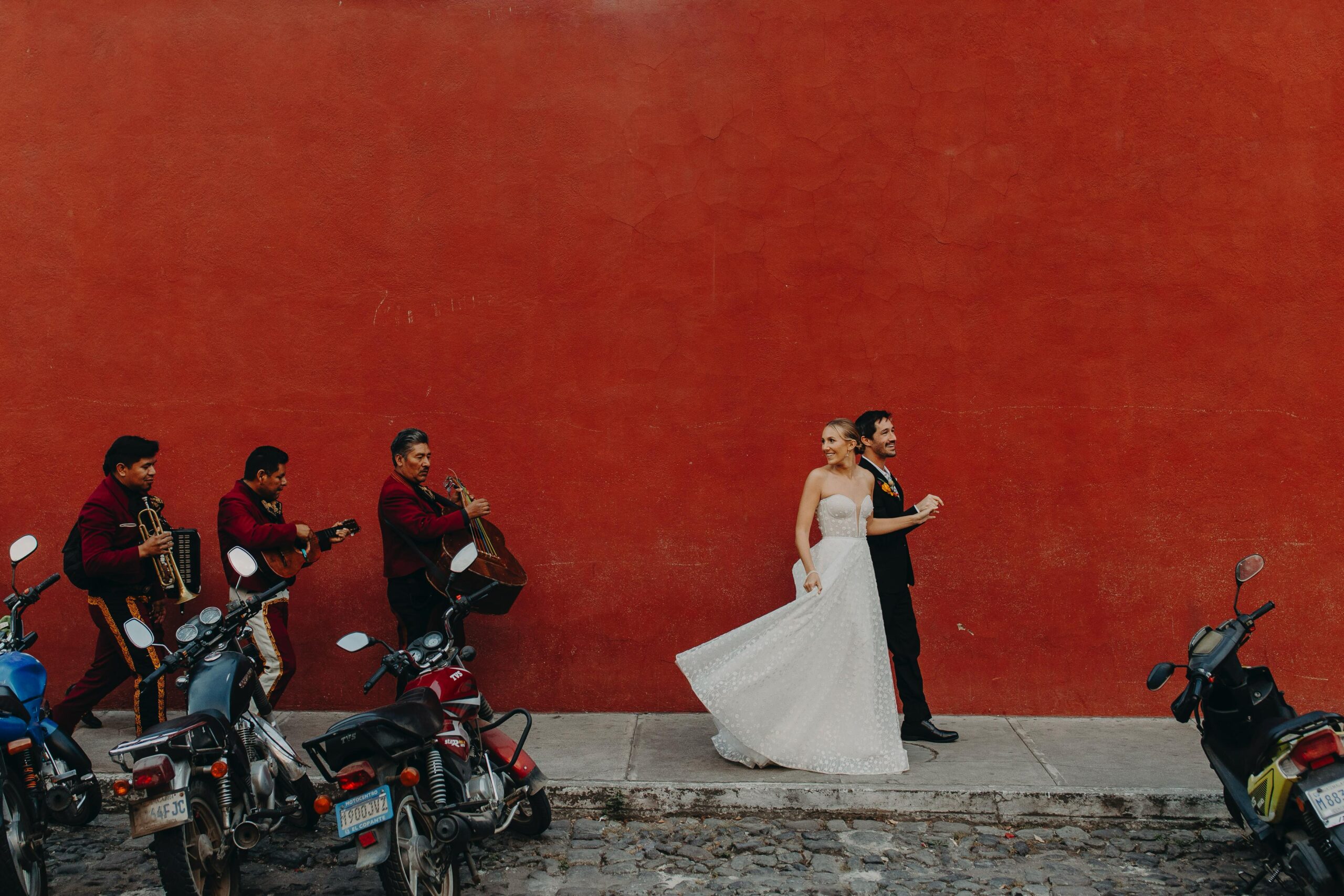 Sami and Jamie Wedding Manuel Aldana Antigua Guatemala Wedding Photographer