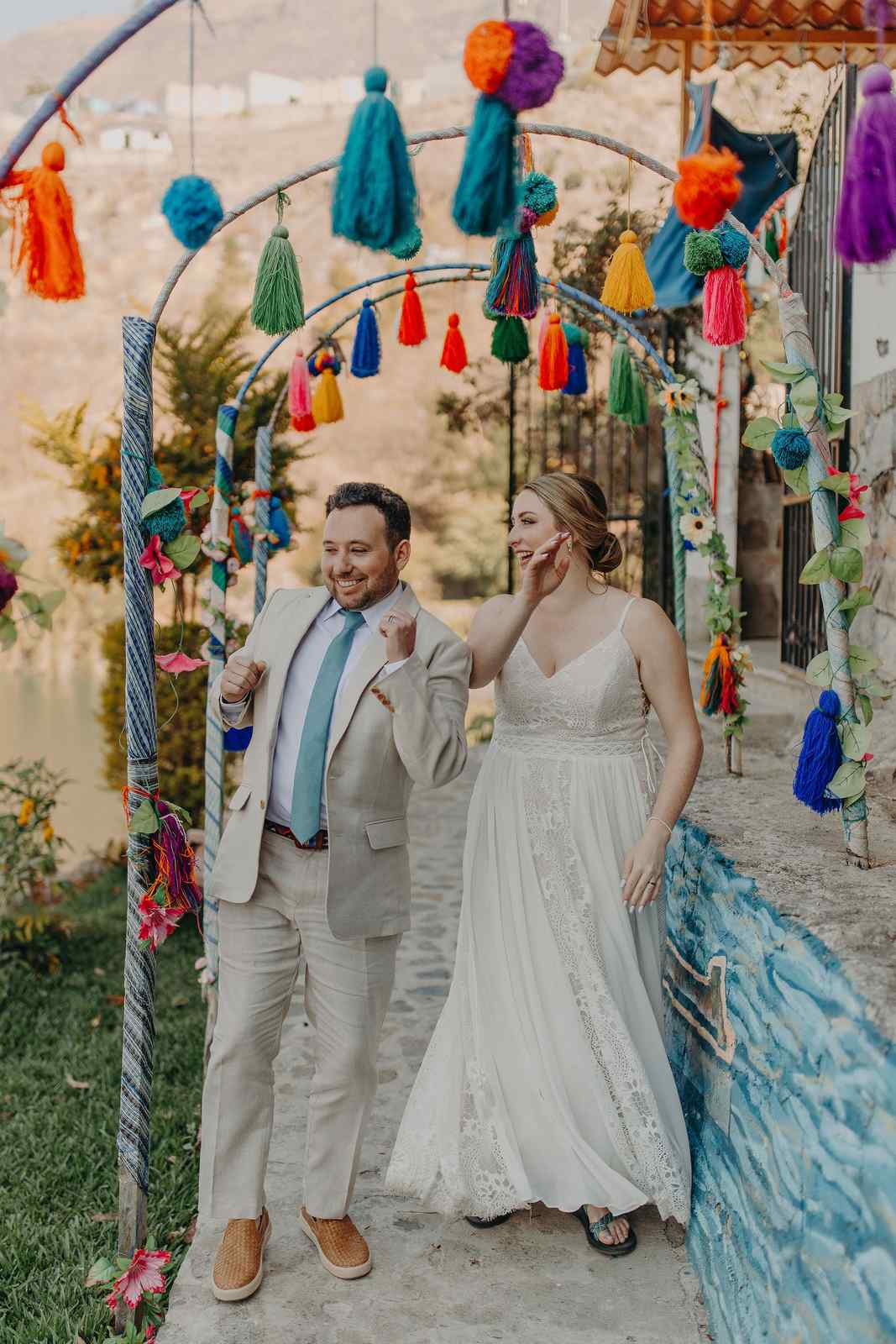 wedding-photographer-antigua-guatemala-christian-and-billy 36